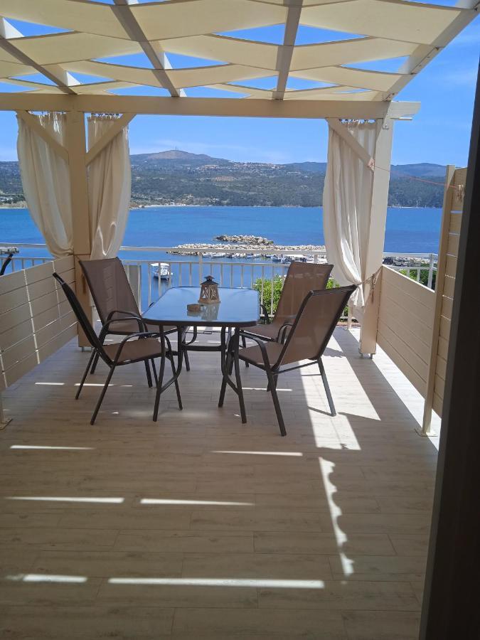 To Limanaki Apartment Finikounta Exterior photo